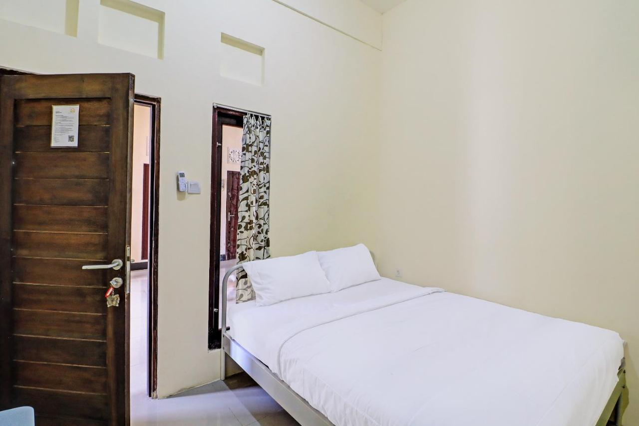 Oyo 91864 Holistic Stay Jimbaran Exterior foto